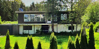 23380 Westminster Highway, Richmond