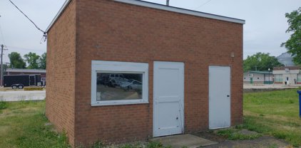 112 S Main Avenue, Minier