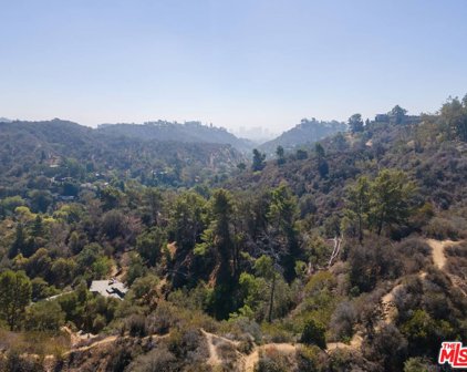 1  Oletha Ln, Los Angeles