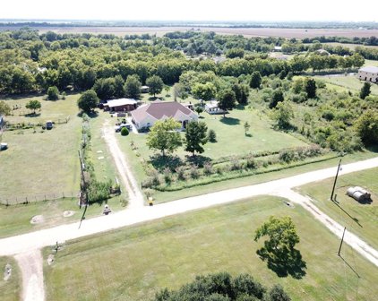 4925 Meadowlark Lane, Sealy