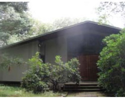 12 Forest Hill Rd, Wayland