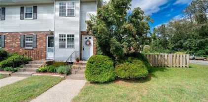 18 Bradley Circle Drive Unit G, Enfield