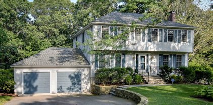 19 Coachman Lane, Natick