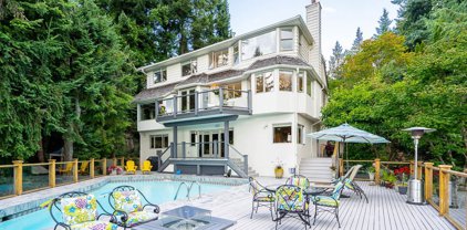 3710 Southridge Place, West Vancouver