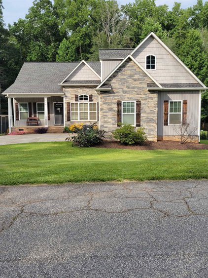 198 Woodland, Inman