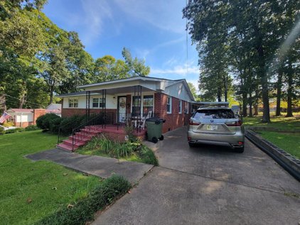 100 Pinewood, Gaffney