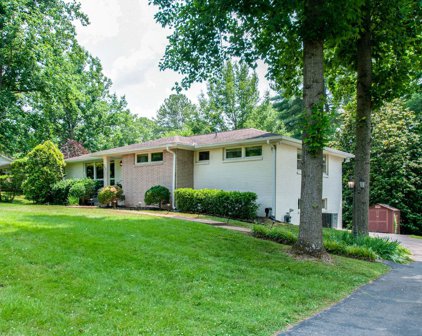 889 Belton Dr, Nashville