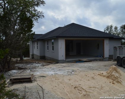 120 Winecup Ln, Spring Branch