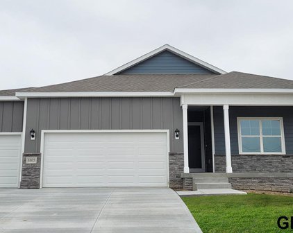 6417 Clear Creek Street, Papillion