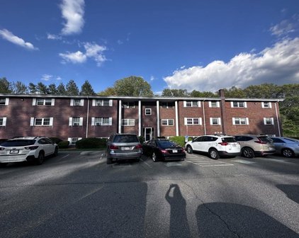 39 Pleasant St Unit B14, Northborough
