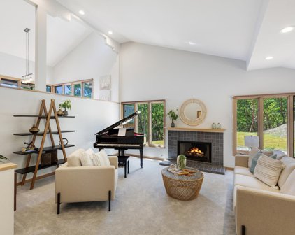 255 Allen RD, Woodside