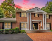 20 Tiber Road, Oyster Bay Cove image