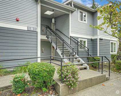 250 NW Dogwood Street Unit #B103, Issaquah