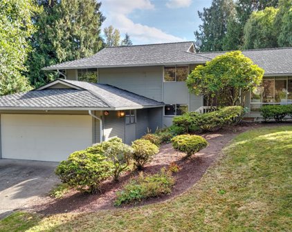 14837 SE Fairwood Blvd, Renton