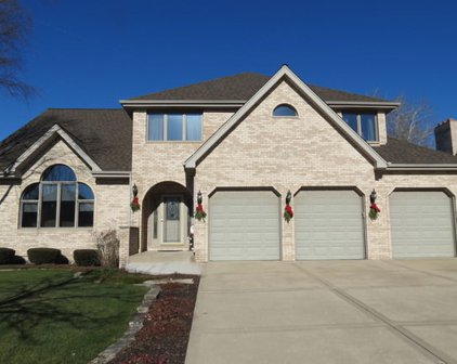 351 Galway Court, Bloomingdale