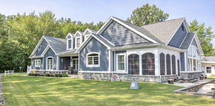 11281 Macalpine Way, Lakeview