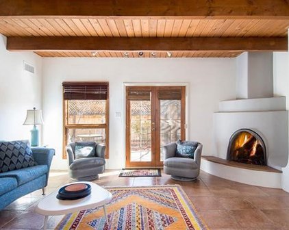3100 Plaza Blanca, Santa Fe