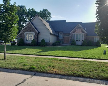 52853 ROYAL FOREST, Shelby Twp