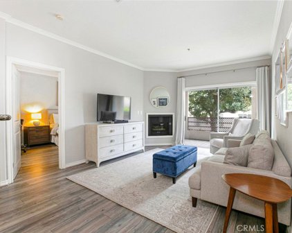 300 N. El Molino Ave. Unit 204, Pasadena