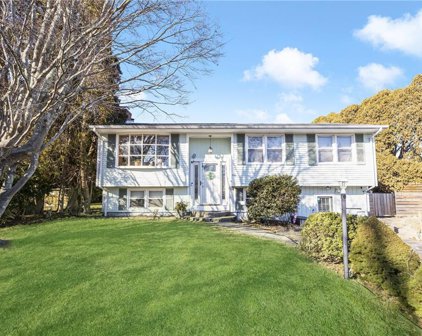 15 Jean  Street, Narragansett