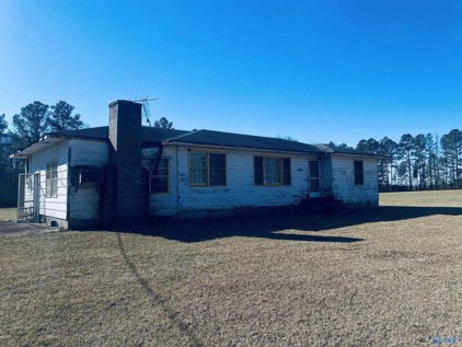 7590 County Road 59, Centre