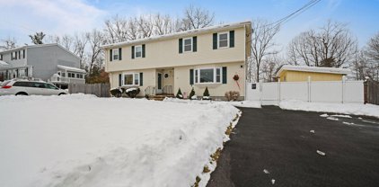 13R Pelican Circle, Derry