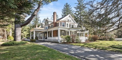 430 Grove St, Needham