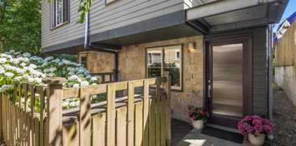 916 N 73rd Street Unit #A, Seattle