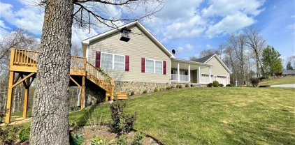 137 Timbersong Road, West Jefferson