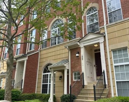 1923 Crescent Park Dr Unit #105B, Reston