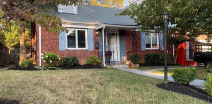 1813 S Nelson St S, Arlington