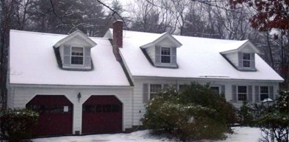87 Stonybrook Rd, Westford