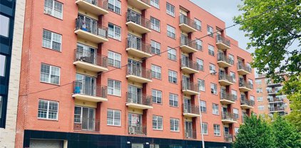 71-66 Parson Boulevard Unit #4C, Fresh Meadows