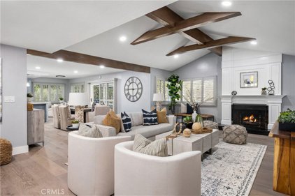 10471 Cowan Heights, North Tustin