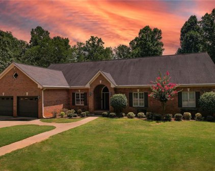 160 Abbey Hill Road, Suwanee