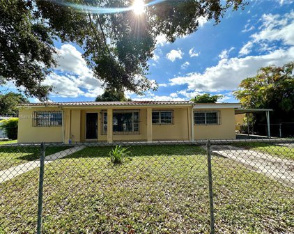 480 W 37th St, Hialeah