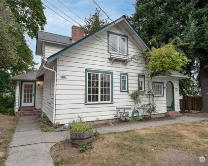 522 Farragut Avenue N, Port Orchard