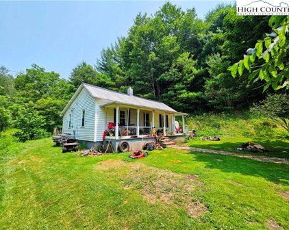 785 W Deep Ford Rd, Lansing