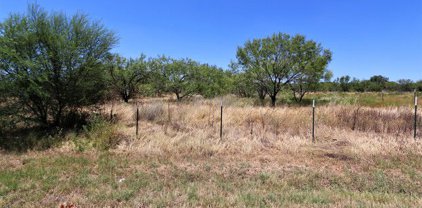 103 County Road 2638, Devine