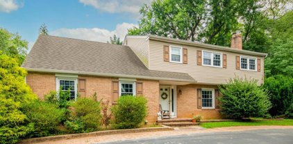 610 W Brookhaven Rd, Wallingford