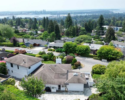 240 Sandringham Crescent, North Vancouver