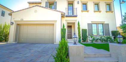 10851  Gray Fox Ct, Chatsworth