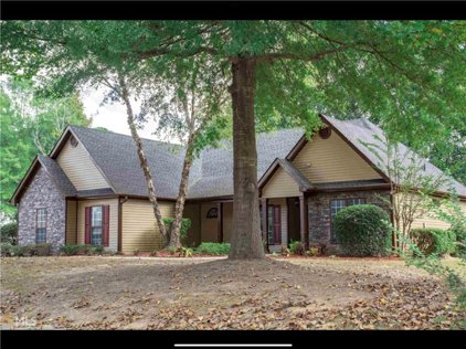 175 Pecan Ridge Drive, Fayetteville