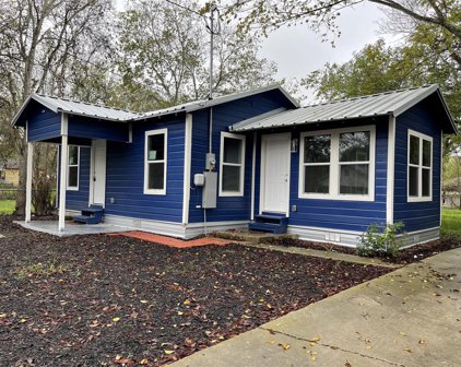 945 Matamoros Street, Seguin