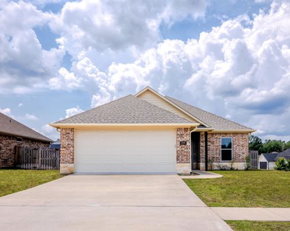 1700 Stephanie Lane, Whitehouse