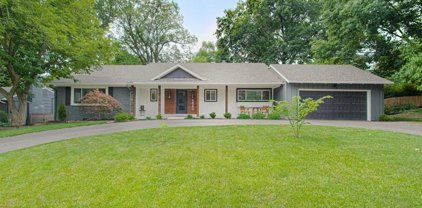 5643 Mission Road, Fairway