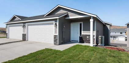 955 Duke Lane, West Richland