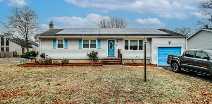 352 Mizzen Avenue, Beachwood