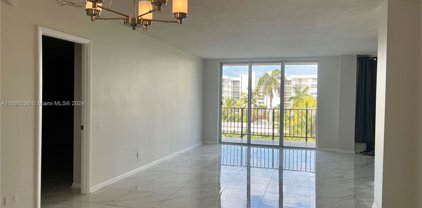 1001 91st St Unit #408, Bay Harbor Islands