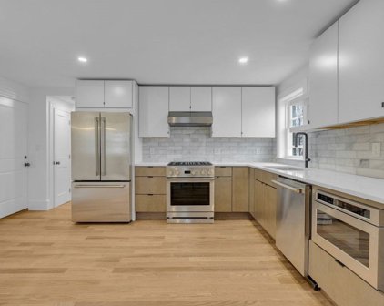 880 E 2nd Street Unit 3, Boston